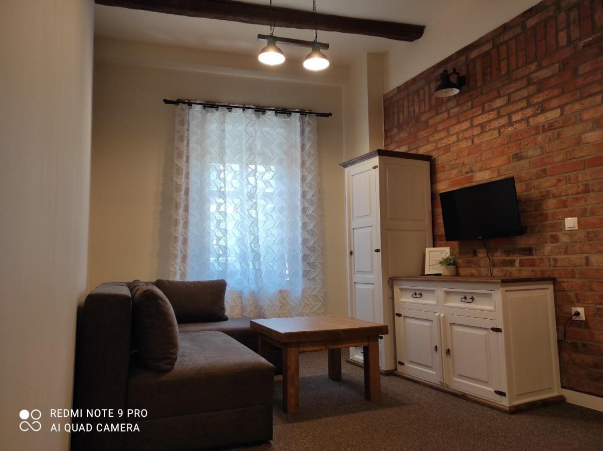 אוסטראון Bocianowka Z Sauna I Fotelem Masujacym W Cenie מראה חיצוני תמונה