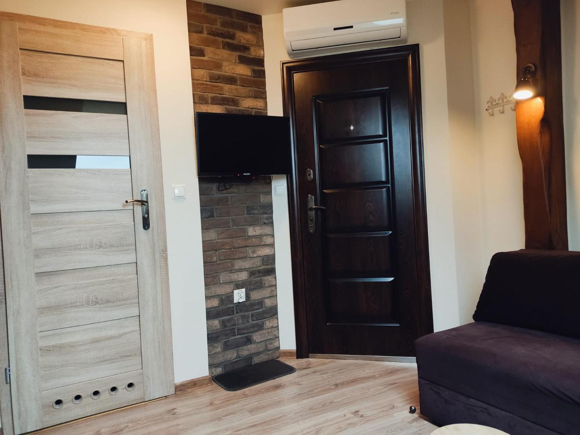 אוסטראון Bocianowka Z Sauna I Fotelem Masujacym W Cenie מראה חיצוני תמונה
